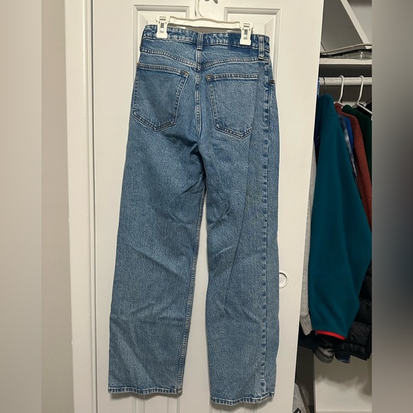 Abercrombie Curve Love The 90s Relaxed Jean High Rise - Picture 2 of 3